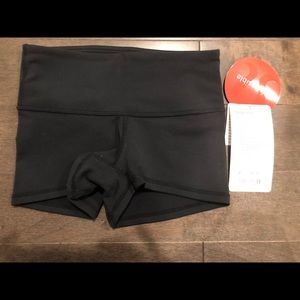 Lululemon Boogie black short